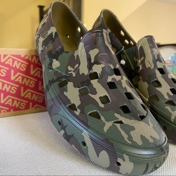 Vans Trek Slip-On CAMO US Men's 12 Waterproof - Picture 7 of 8
